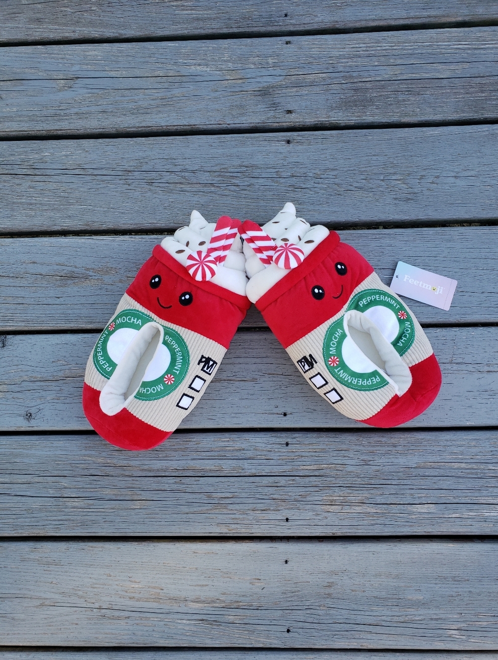 Feetmoji Womens Peppermint Mocha Plush Slippers - Size 7-8